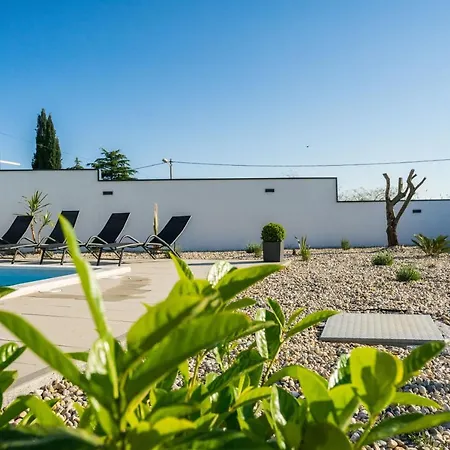 Barbara-holiday With Sea View Vila