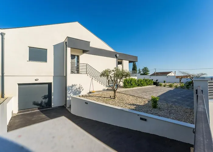 Barbara-holiday With Sea View Vila